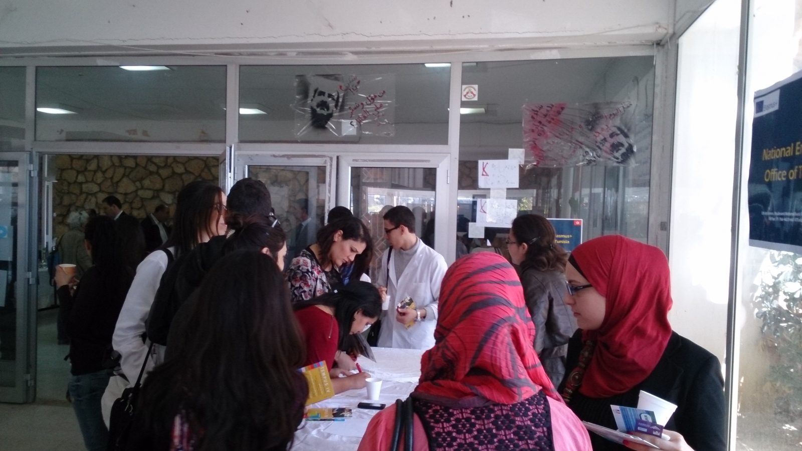 Apprendre de nouvelles choses, découvrir une nouvelle culture et faire des rencontres enrichissantes… C’est ce que plusieurs jeunes tunisiens ont eu la chance de vivre en passant un semestre ou une année dans une université européenne dans le cadre du programme d'échange Erasmus+